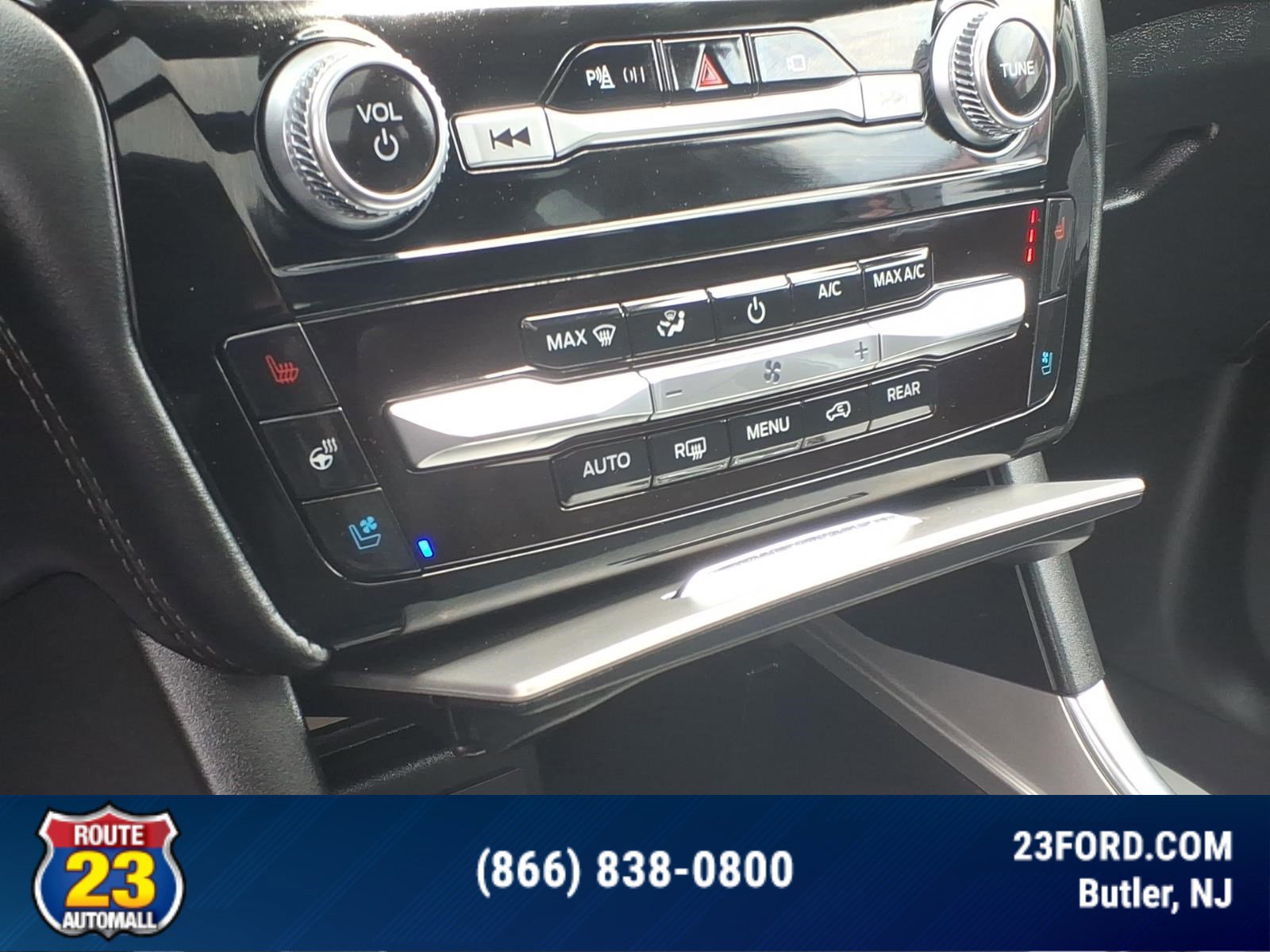 Certified 2023 Ford Explorer Platinum w/ Technology Package AWD/4WD image 20