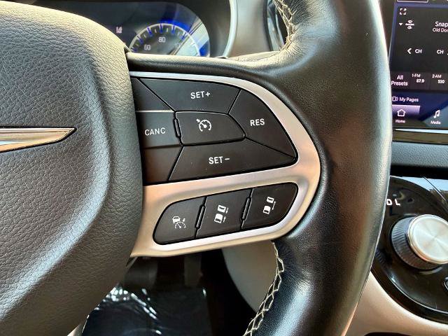 Used 2021 Chrysler Pacifica Touring-L FWD image 26