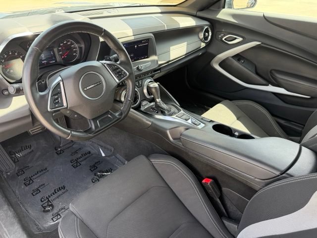 Used 2023 Chevrolet Camaro LT RWD image 10