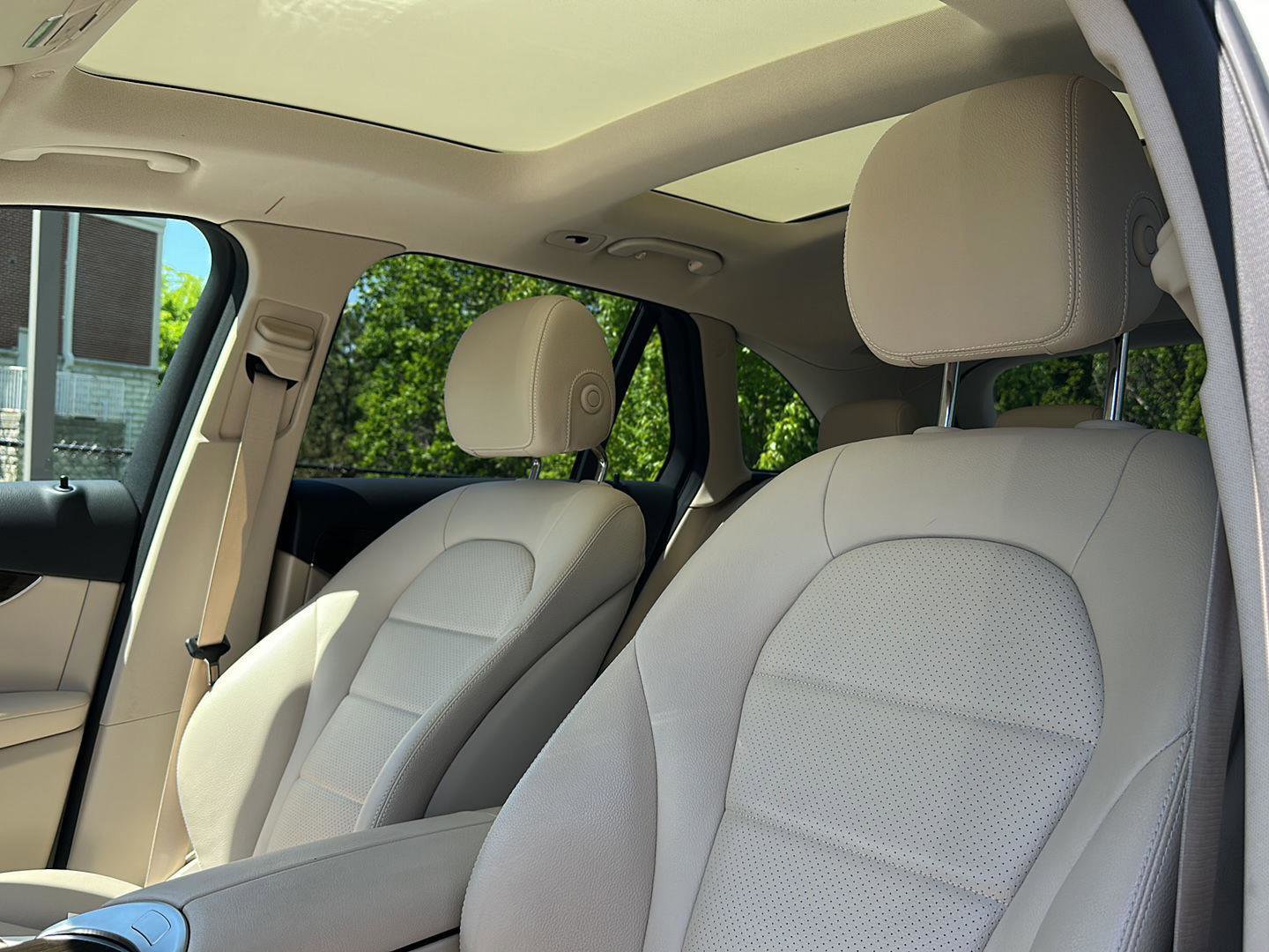 Used 2021 Mercedes-Benz GLC 300 4MATIC image 12