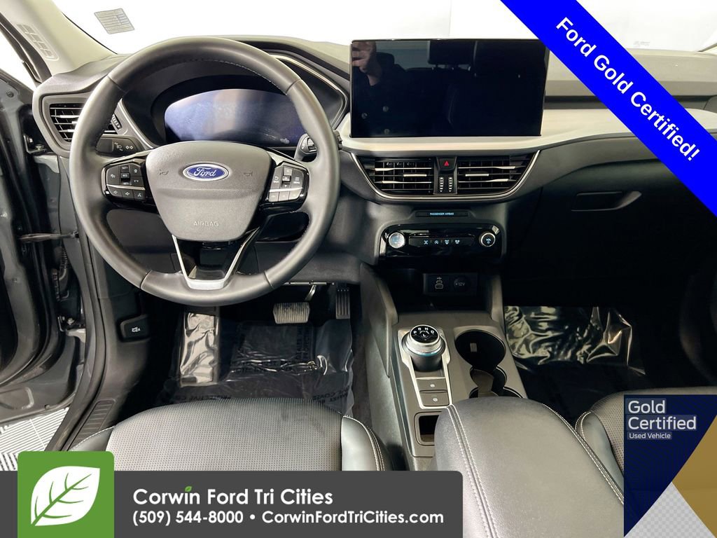 Certified 2025 Ford Escape Platinum image 25