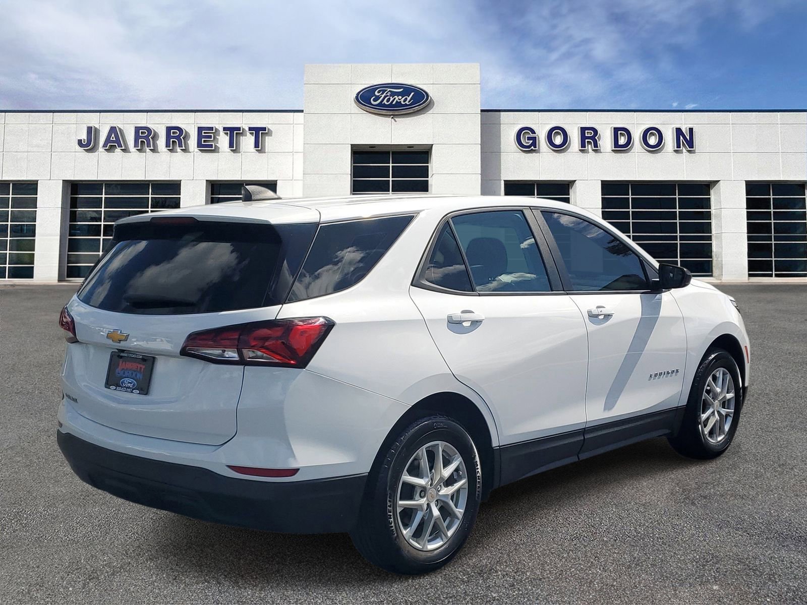 Used 2024 Chevrolet Equinox LS FWD image 3