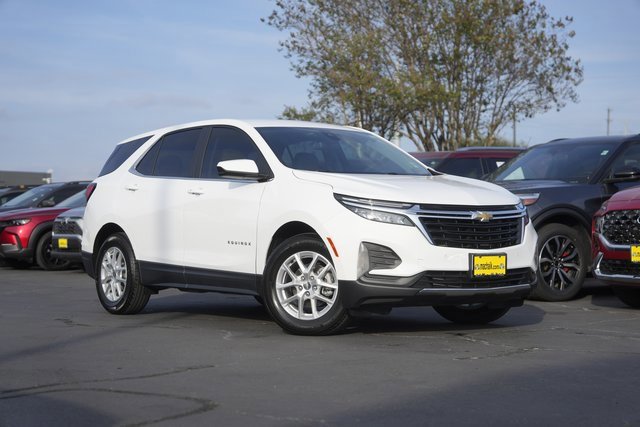 Used 2024 Chevrolet Equinox LT image 2