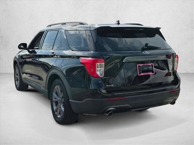 Certified 2022 Ford Explorer XLT w/ Equipment Group 202A RWD image 7