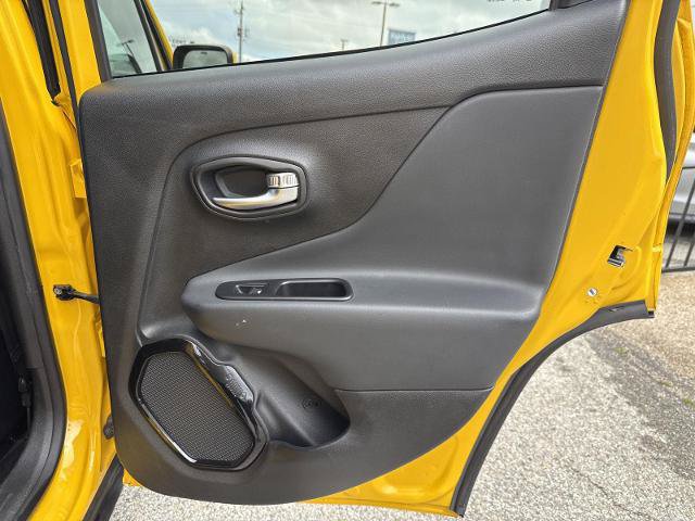Used 2018 Jeep Renegade Altitude w/ Popular Equipment Group FWD image 22