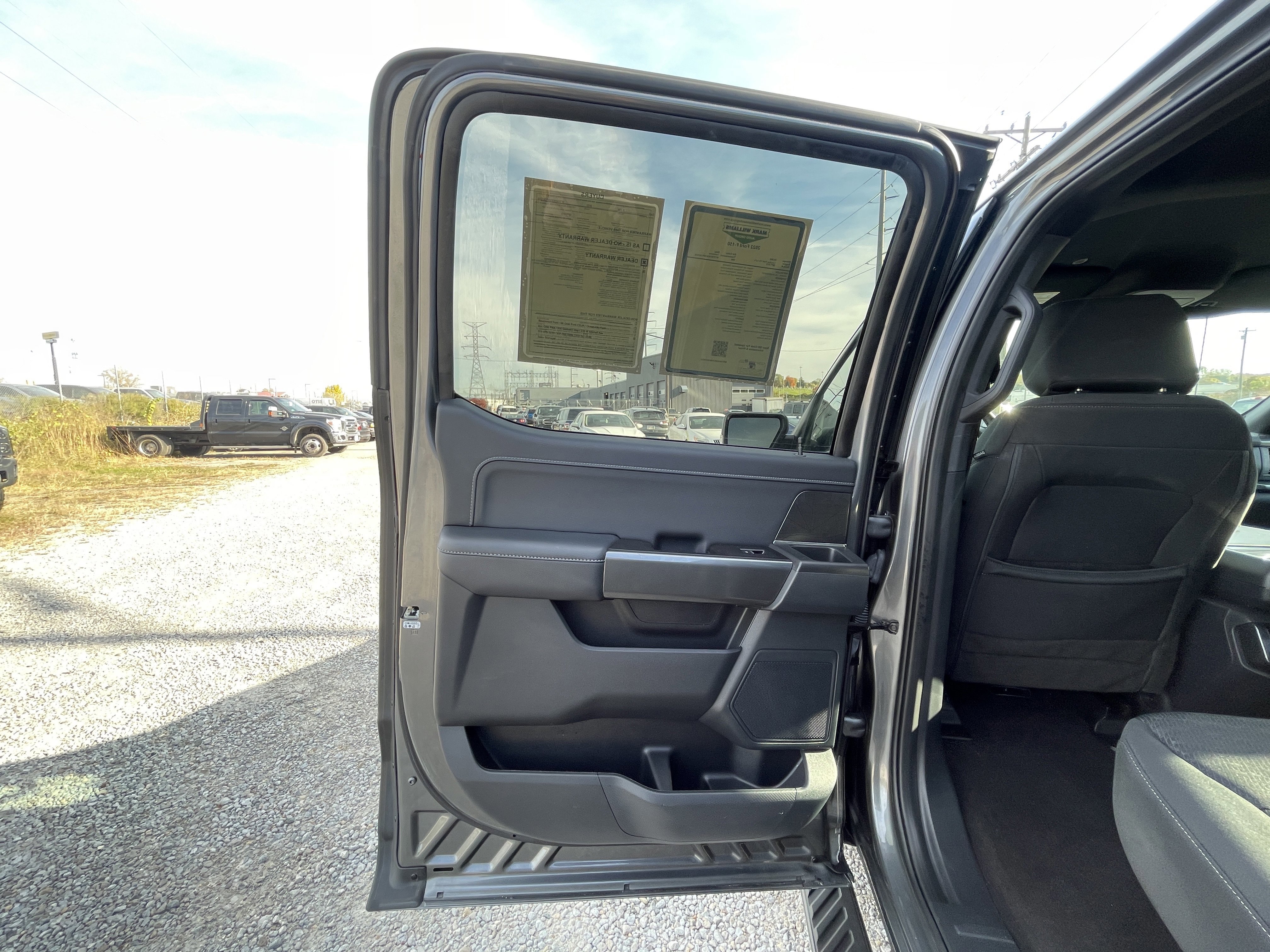 Certified 2022 Ford F150 XLT w/ Equipment Group 302A High image 30