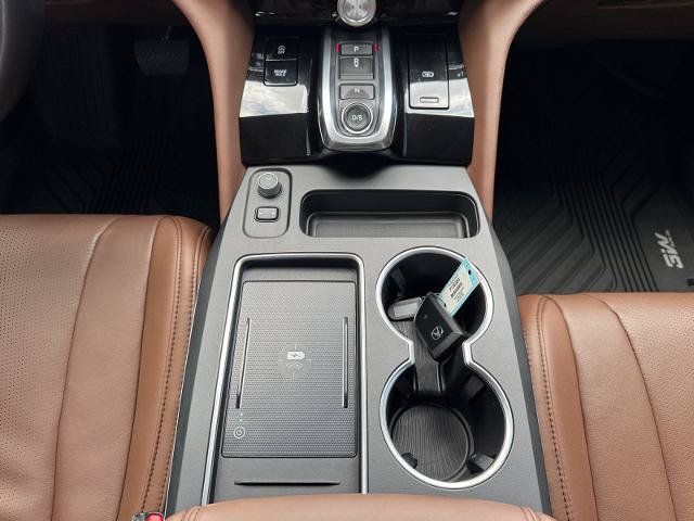 Used 2025 Acura MDX SH-AWD w/ Technology Package image 11