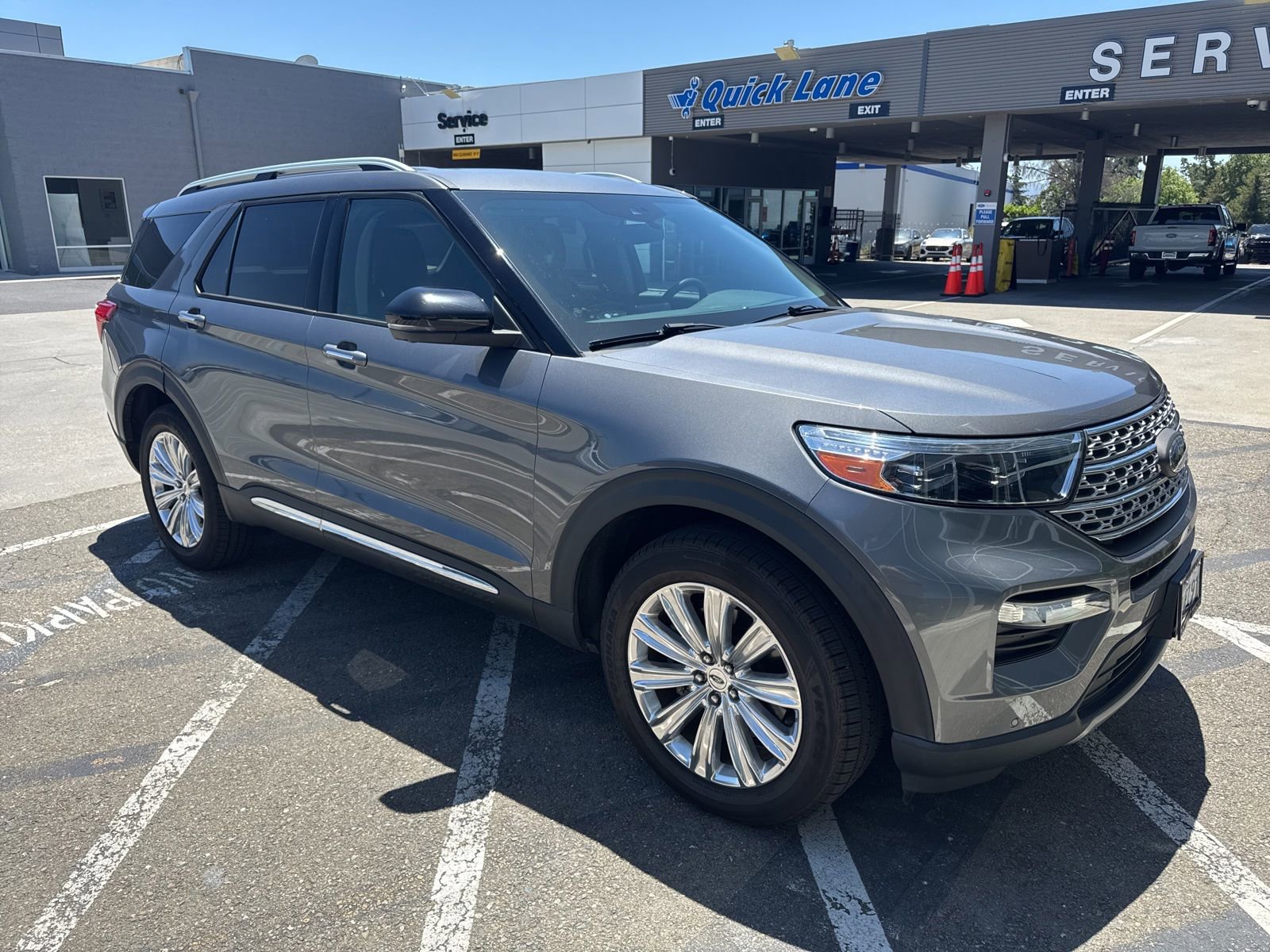 Certified 2021 Ford Explorer Limited w/ Hybrid Equipment Group 310A AWD/4WD image 7