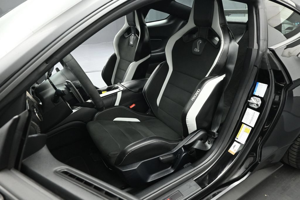 Certified 2021 Ford Mustang Shelby GT500 w/ Carbon Fiber Track Pack RWD image 7