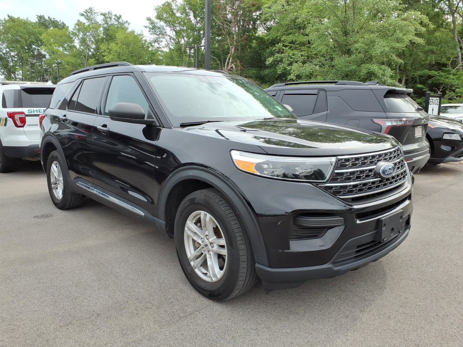Certified 2023 Ford Explorer XLT AWD/4WD image 1