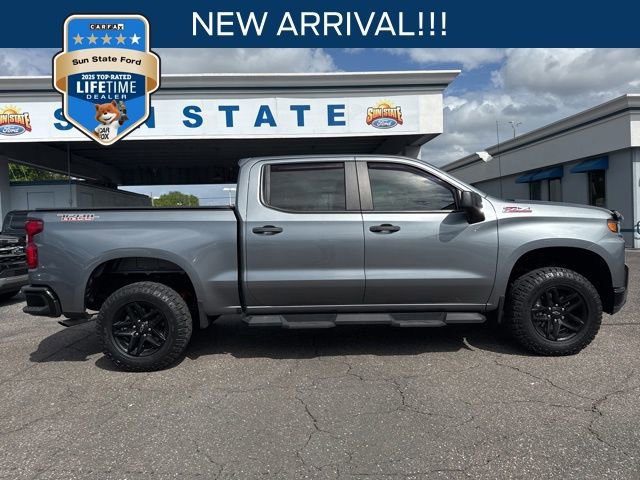 Used 2021 Chevrolet Silverado 1500 Custom Trail Boss w/ LPO, Dark Essentials Package image 2