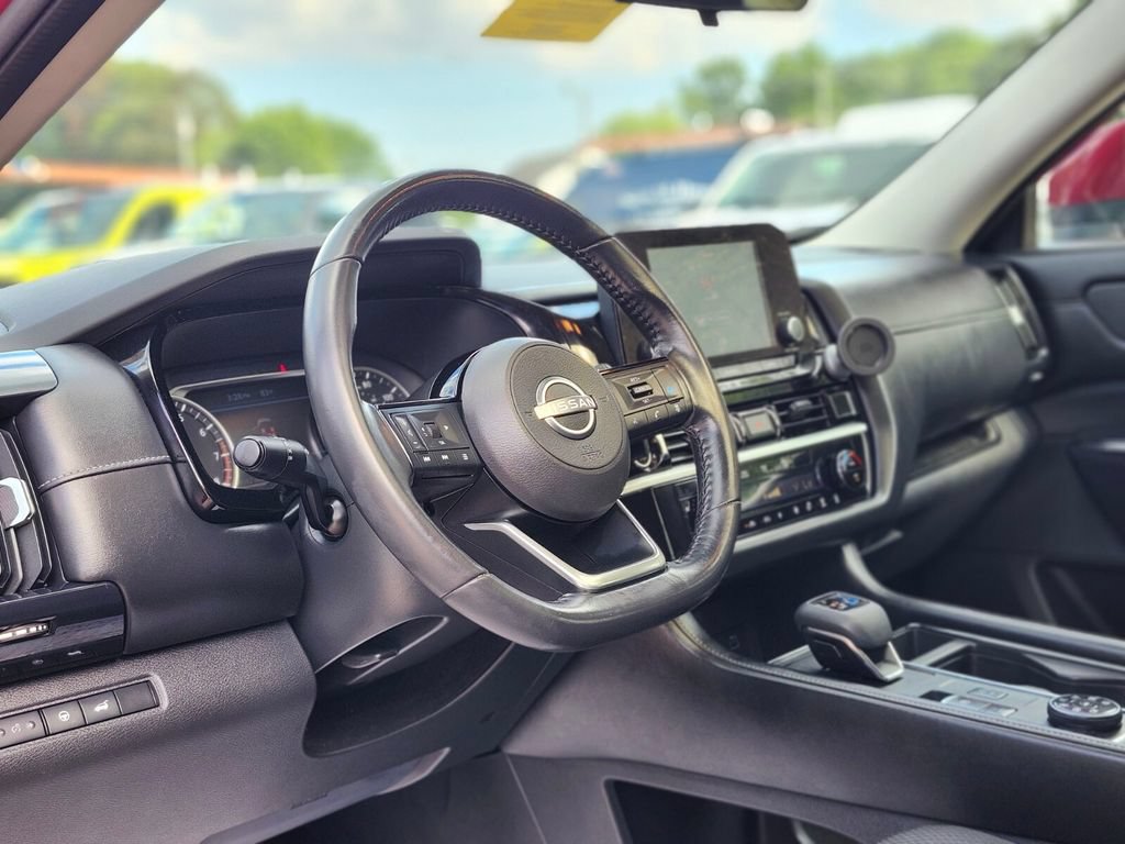 Used 2022 Nissan Pathfinder SV w/ SV Premium Package AWD/4WD image 20