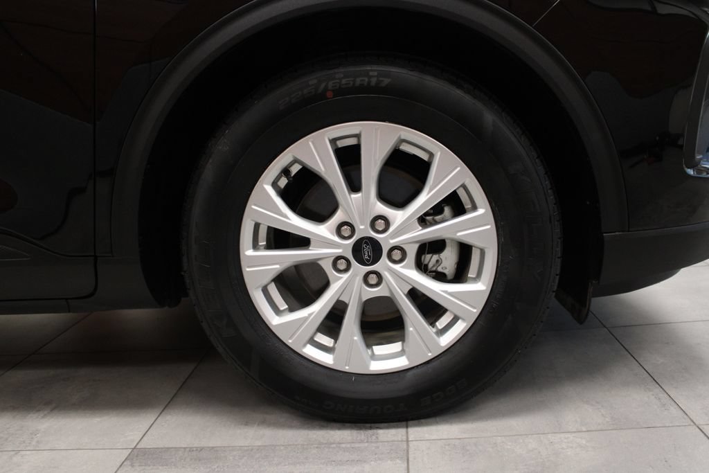 Certified 2024 Ford Escape Active w/ Cold Weather Package FWD image 11