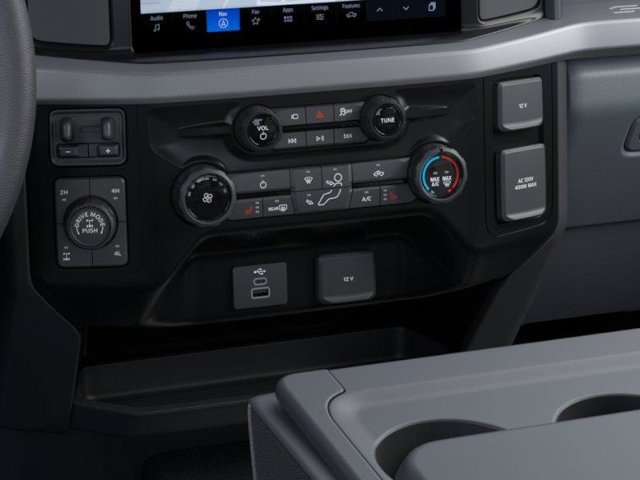 Certified 2026 Ford F250 XLT w/ XLT Premium Package AWD/4WD image 20