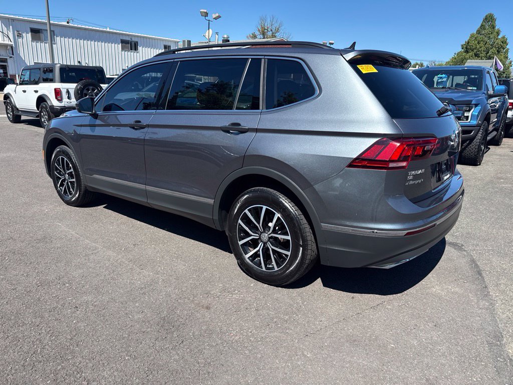 Used 2021 Volkswagen Tiguan SE w/ Panoramic Sunroof Package AWD/4WD image 7