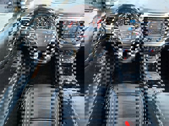 Used 2021 GMC Acadia Denali w/ Denali Technology Package image 8