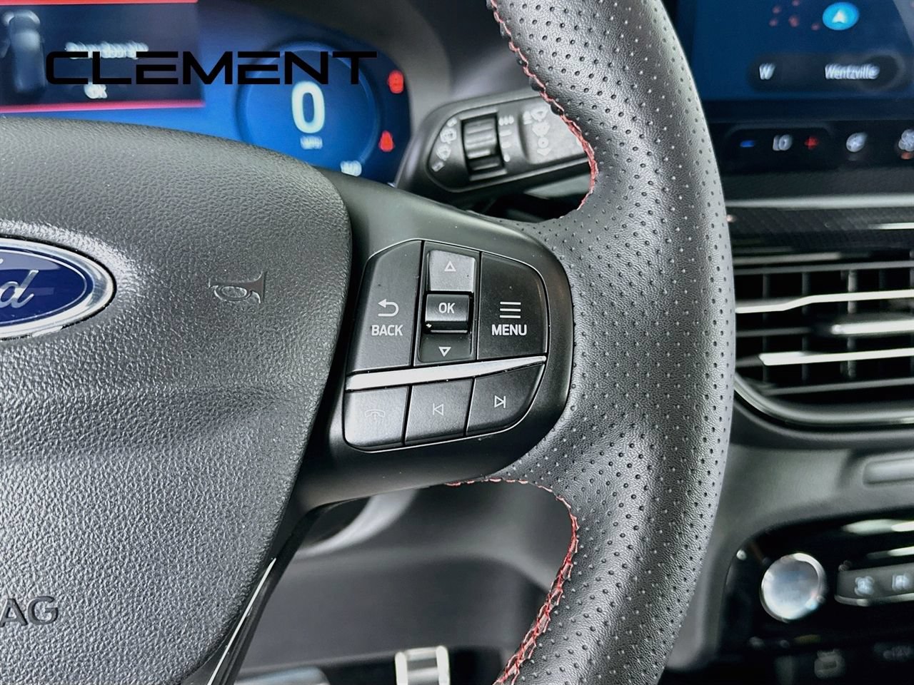 Certified 2024 Ford Escape ST-Line Elite w/ Premium Technology Package AWD/4WD image 17