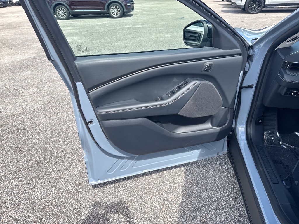 Certified 2025 Ford Mustang Mach-E Select w/ Comfort Package Lite RWD image 14