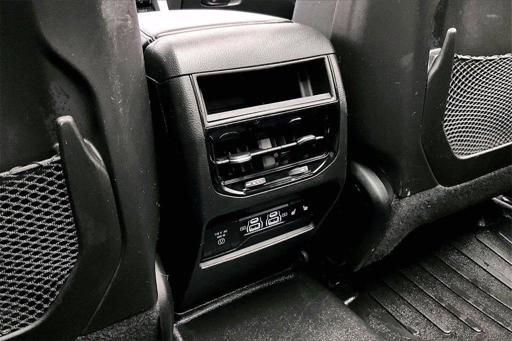 Used 2022 Jeep Grand Cherokee Limited 4xe w/ Luxury Tech Group II image 33