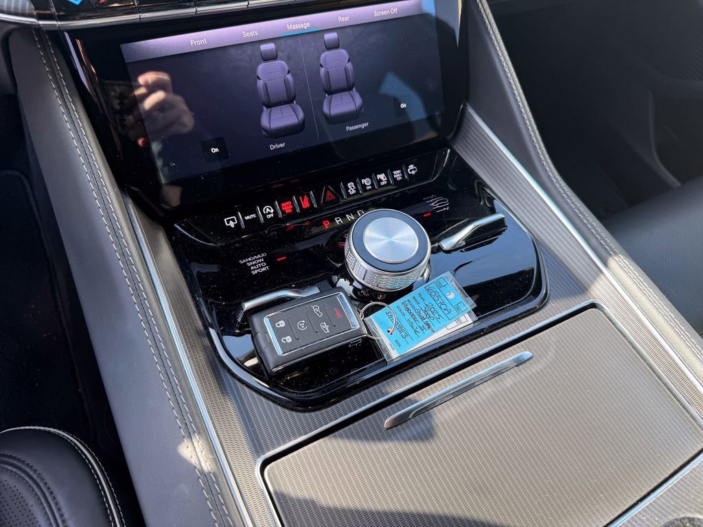 Used 2025 Jeep Grand Wagoneer L Series II Obsidian w/ Quick Order Packagew 28T image 23