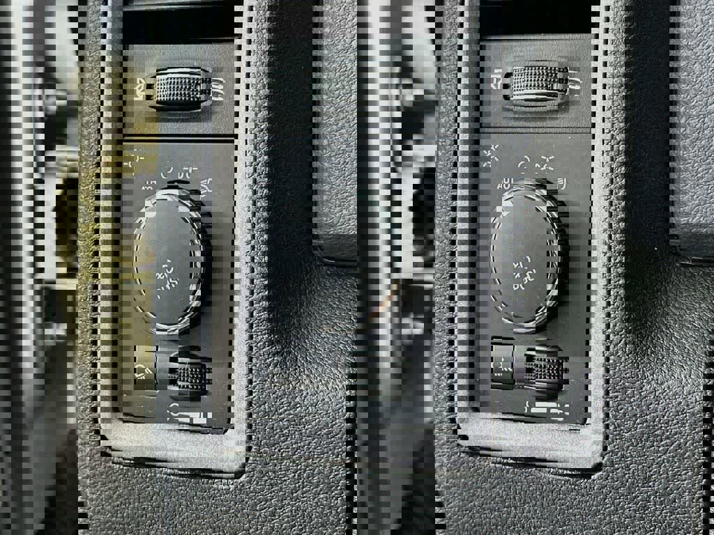 Used 2020 RAM 1500 Express w/ Wheel & Sound Group AWD/4WD image 26