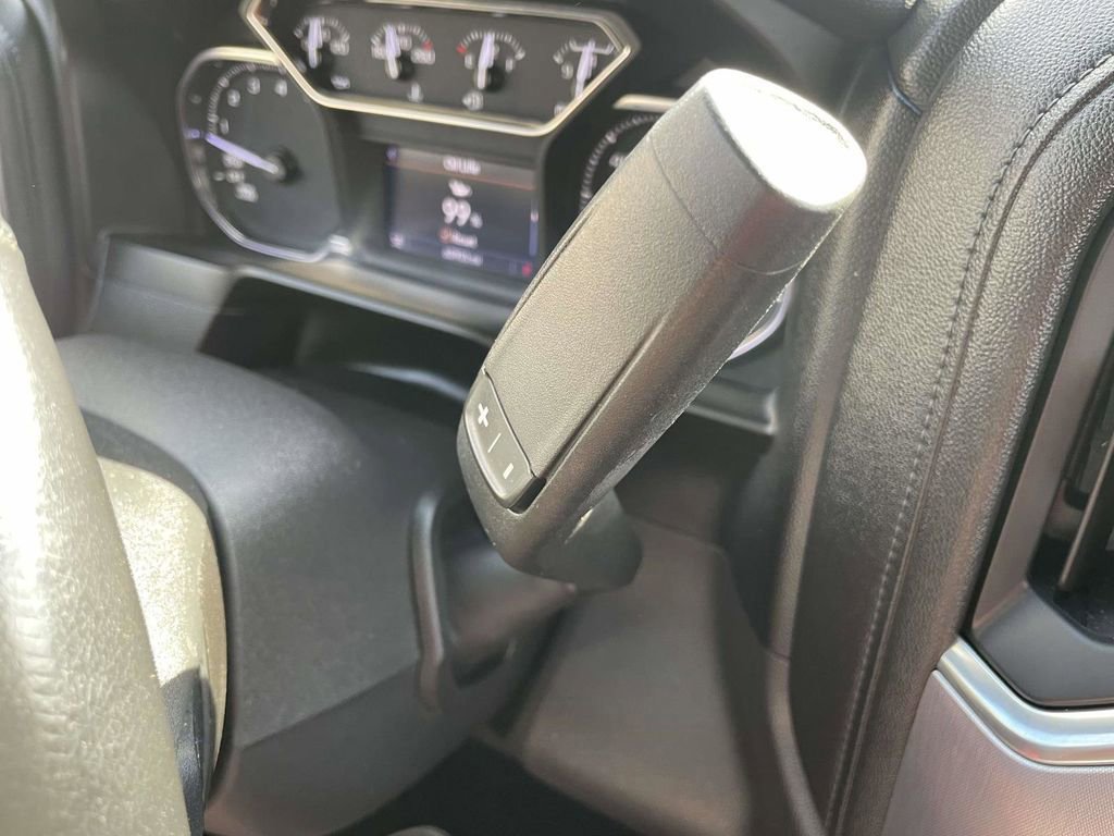 Used 2020 GMC Sierra 1500 SLT image 17