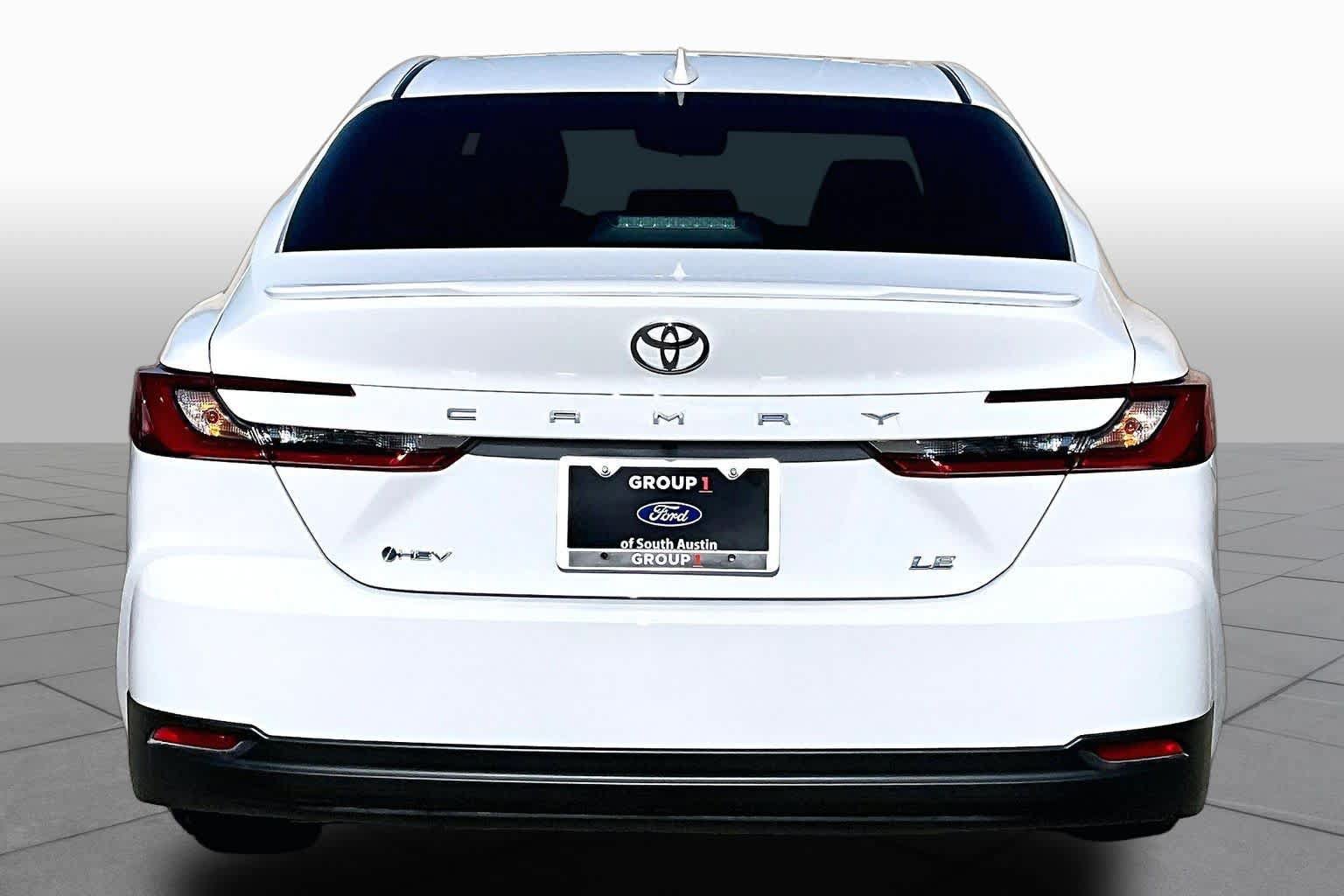 Used 2025 Toyota Camry LE FWD image 5