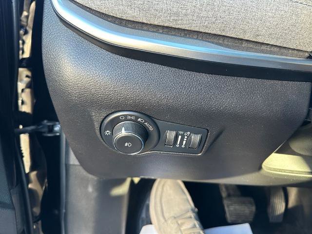 Used 2022 Jeep Compass Latitude image 11