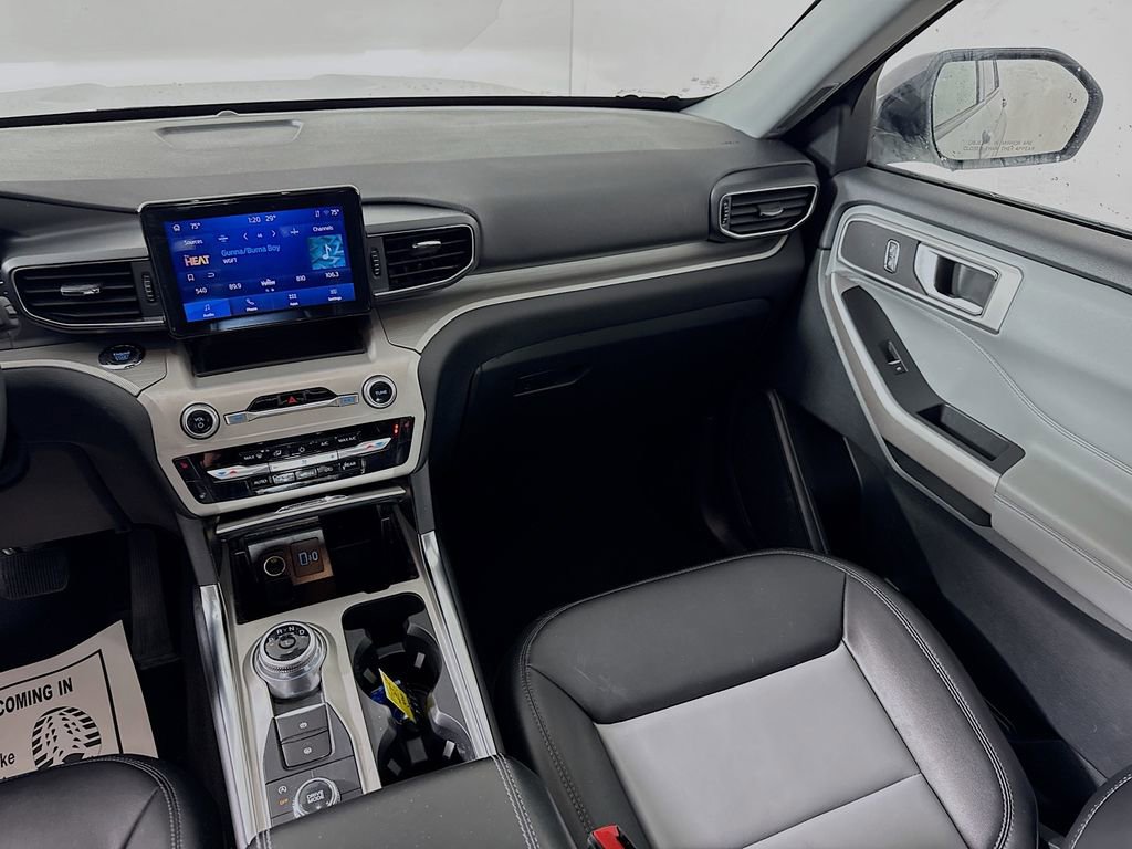 Certified 2023 Ford Explorer XLT w/ Equipment Group 202A image 23
