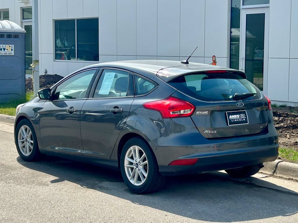 Certified 2017 Ford Focus SE FWD image 3