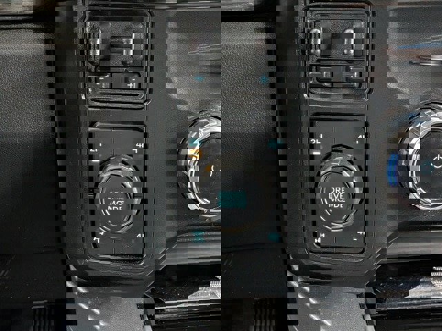 Certified 2023 Ford F250 Lariat w/ Black Appearance Package image 34