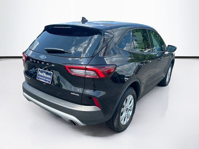 Certified 2025 Ford Escape Active AWD/4WD image 9