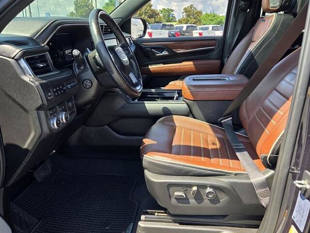 Used 2023 GMC Yukon Denali Ultimate AWD/4WD image 5