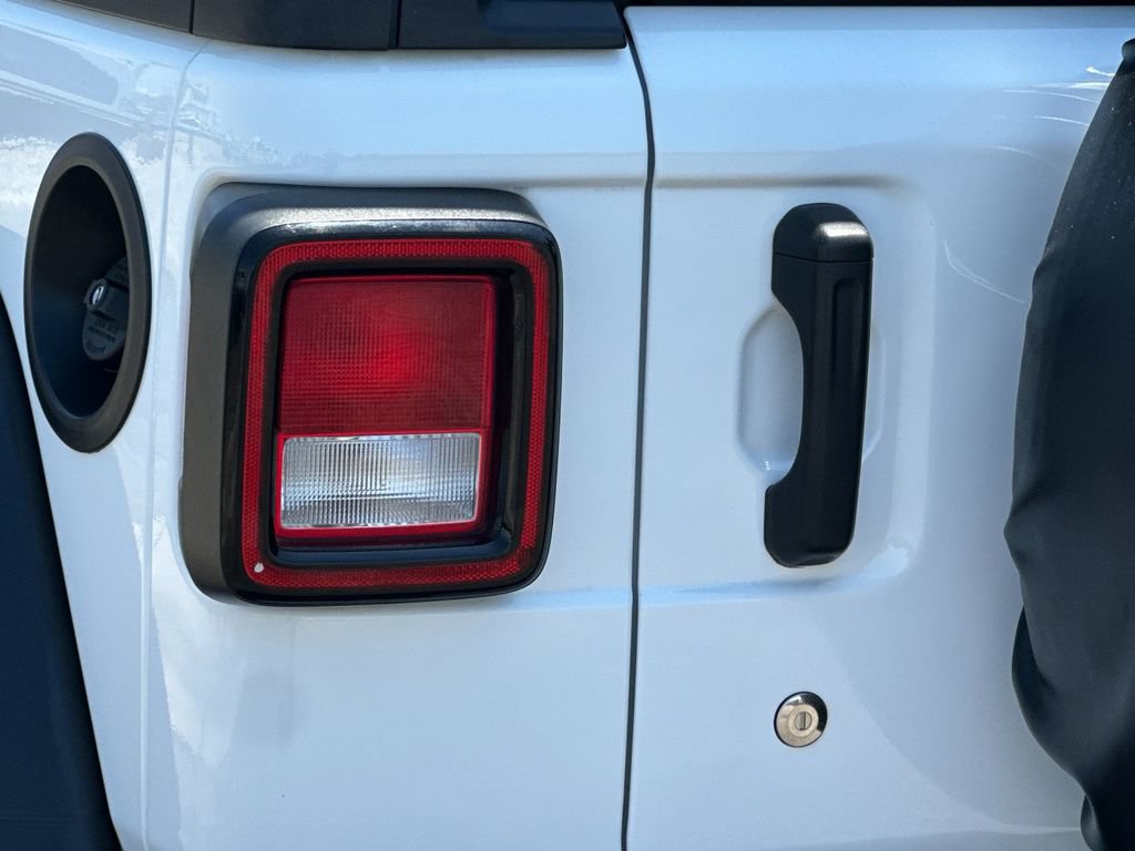 Used 2020 Jeep Wrangler Sport AWD/4WD image 24