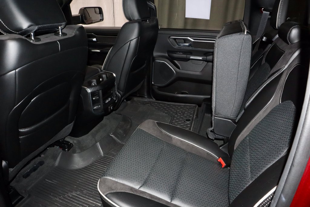 Used 2024 RAM 1500 Laramie AWD/4WD image 24