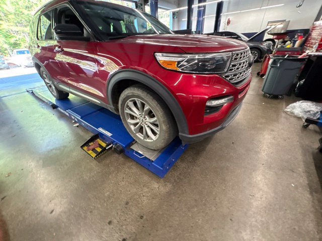 Certified 2021 Ford Explorer Limited w/ Equipment Group 301A AWD/4WD image 23