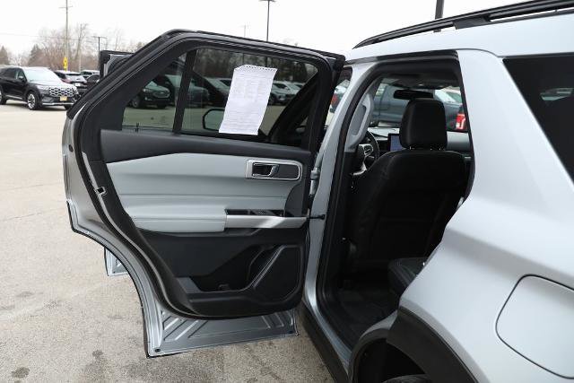 Certified 2022 Ford Explorer XLT w/ Equipment Group 202A image 25