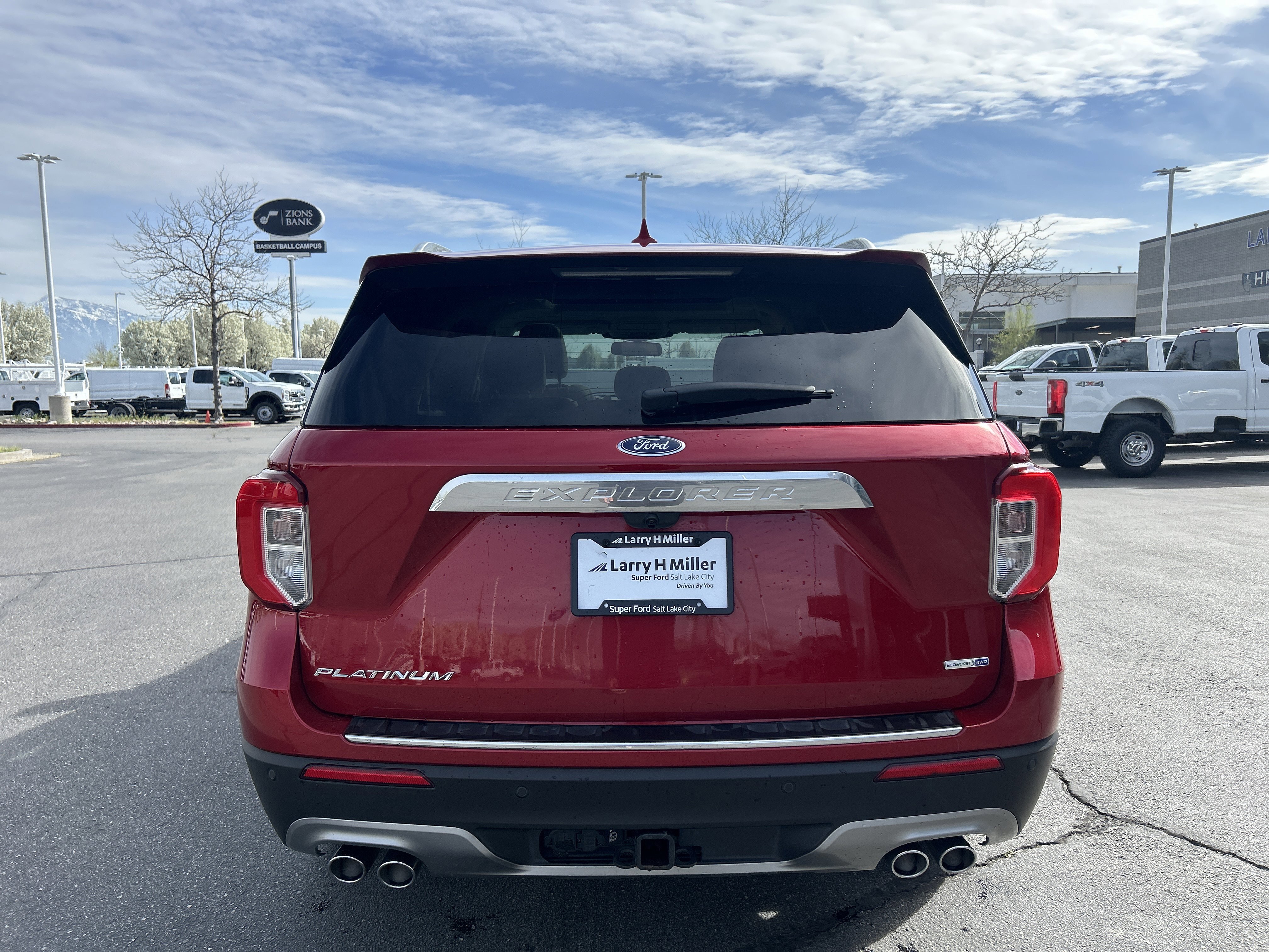 Certified 2020 Ford Explorer Platinum w/ Premium Technology Package image 4