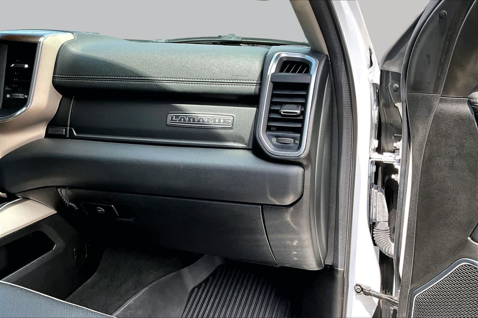 Used 2022 RAM 1500 Laramie AWD/4WD image 22