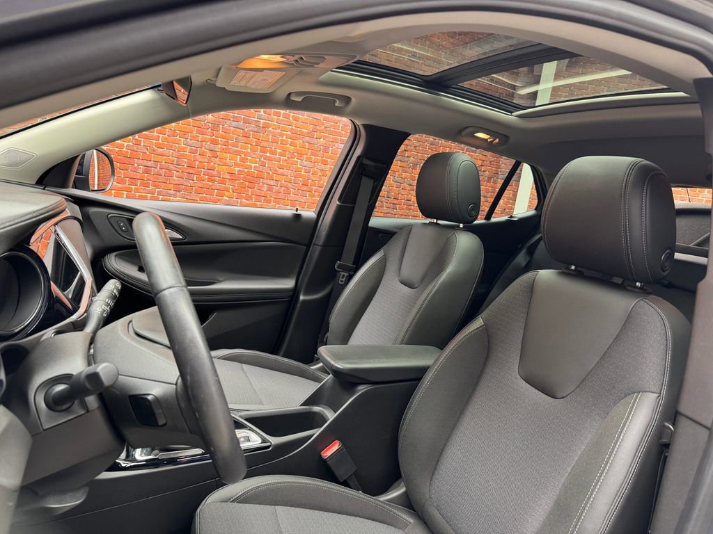 Used 2020 Buick Encore GX Select w/ Experience Buick Package image 26