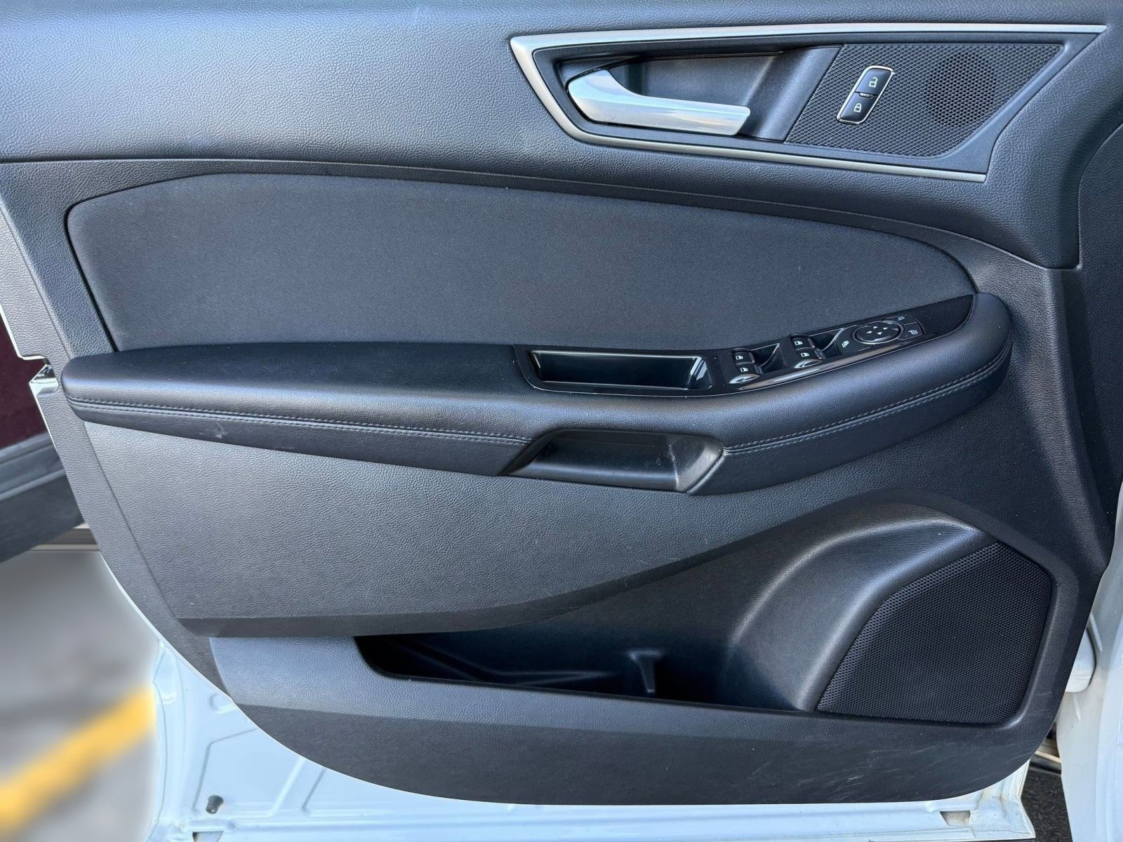 Certified 2017 Ford Edge SEL FWD image 24