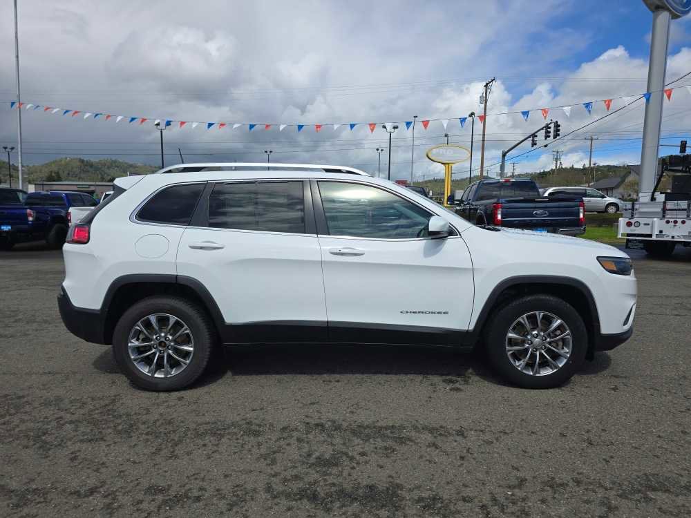 Used 2020 Jeep Cherokee Latitude Plus AWD/4WD image 6