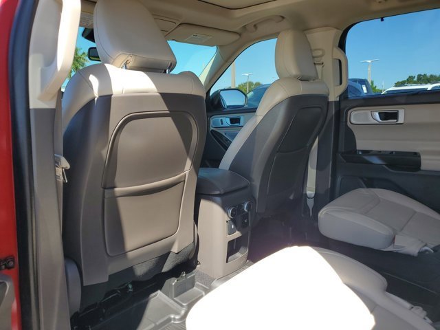 Certified 2020 Ford Explorer Platinum w/ Premium Technology Package image 15