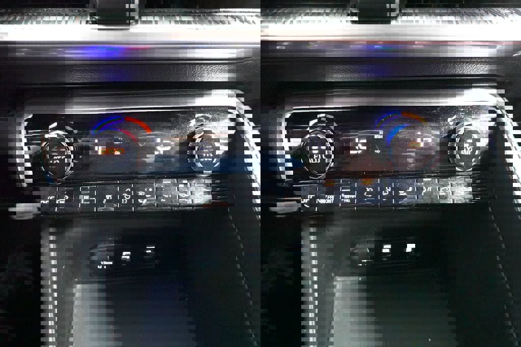 Used 2024 Kia K5 GT-Line w/ GT-Line Premium Package image 16