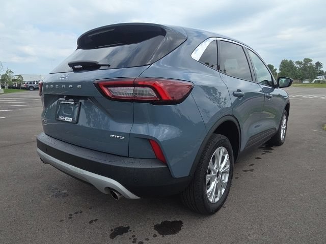 Certified 2023 Ford Escape Active AWD/4WD image 8
