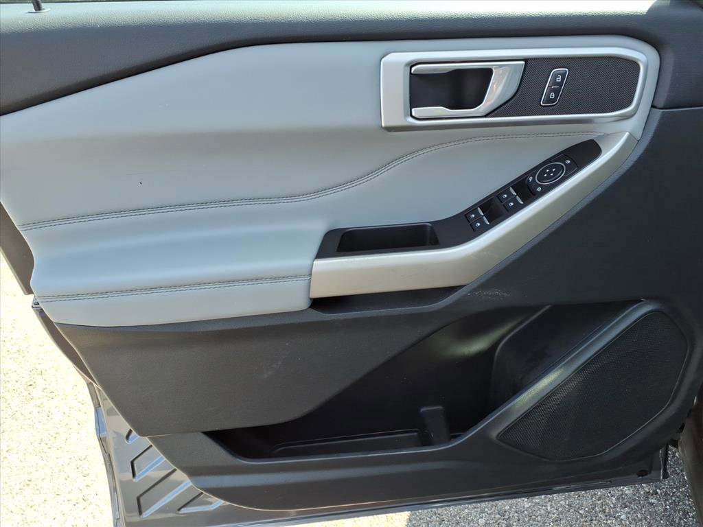 Certified 2023 Ford Explorer XLT w/ Equipment Group 202A image 15