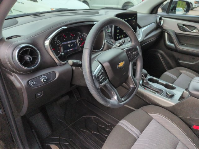 Used 2025 Chevrolet Blazer LT AWD/4WD image 28