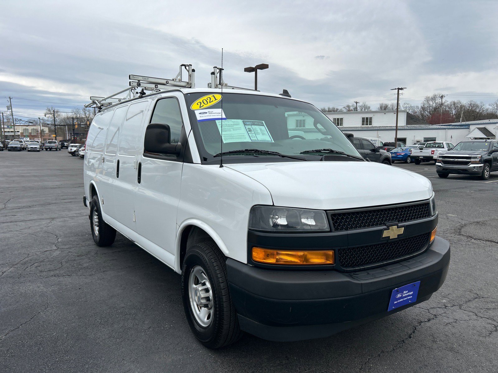 Used 2021 Chevrolet Express 2500 w/ Driver Convenience Package image 17