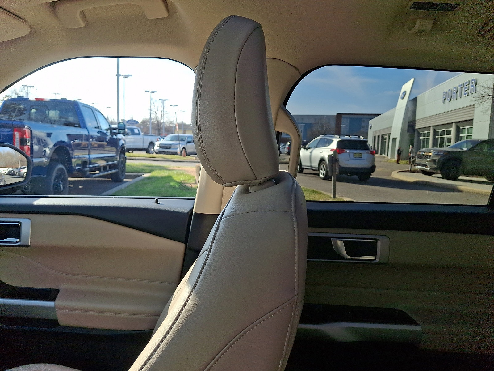 Certified 2024 Ford Explorer XLT w/ Equipment Group 202A image 17