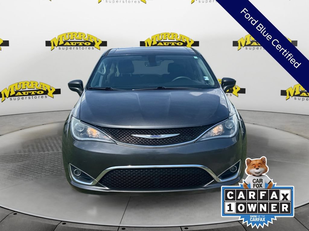 Used 2020 Chrysler Pacifica Touring FWD image 11